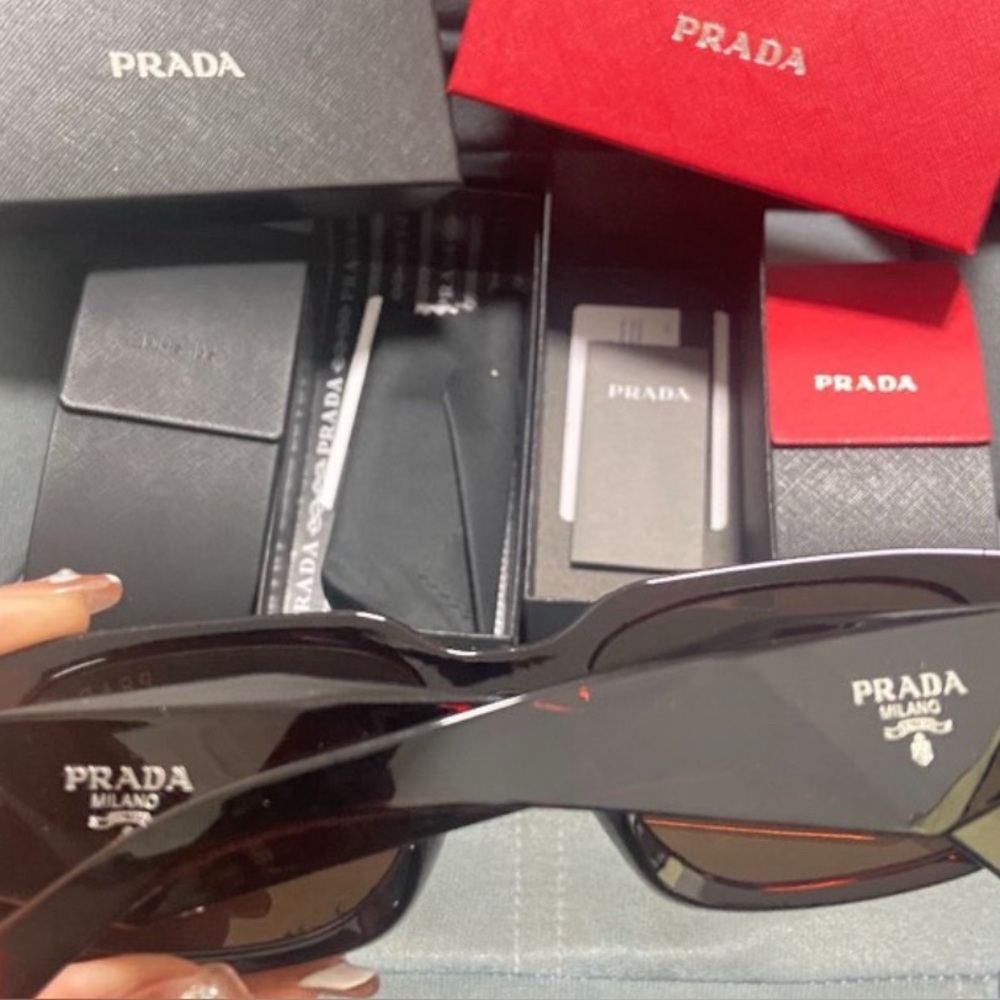 Prada Sunglasses  

SOLD ON A DIFFERENT SITE FOR ASKING PRICE BUT MORE TO COME!!